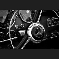 http://www.photos-toile.fr/photo-voiture-moto/130-photo-mercedez.html