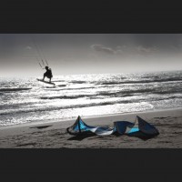 http://www.photos-toile.fr/photo-sport/67-photo-kitesurf.html